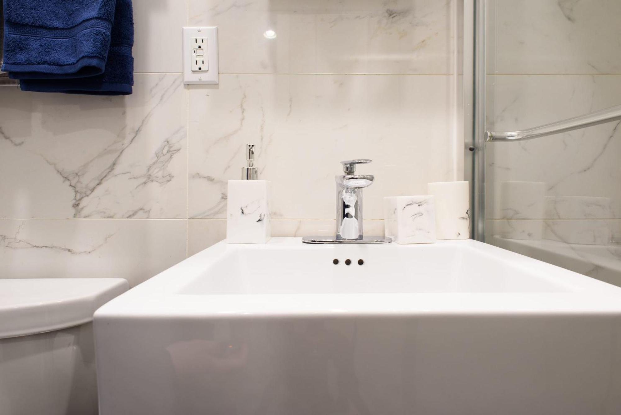 69-2b Prime Lower East Brand New 1br Appartement *